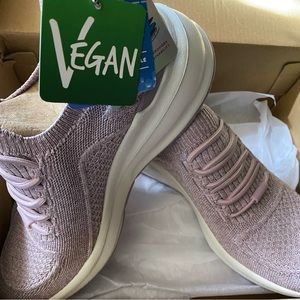 Skechers Women Billion Woven Walks Sneakers